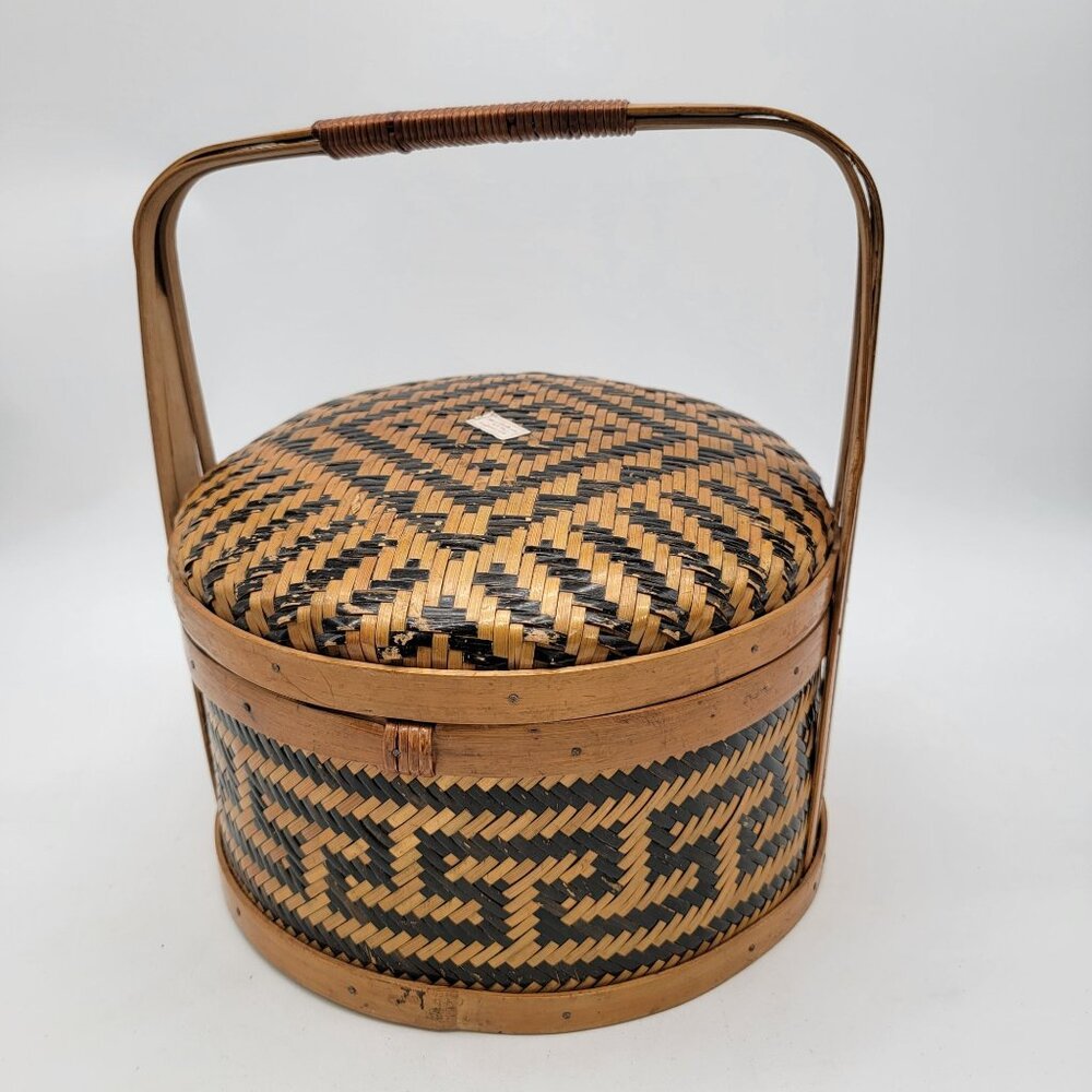 Vintage Chinese Woven Bamboo Wedding Basket - Picture 3 of 10